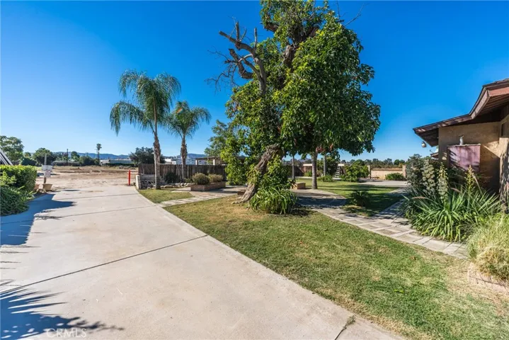 831 W Lugonia, Redlands, California 92374
