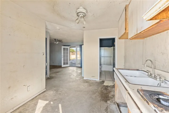 831 W Lugonia, Redlands, California 92374