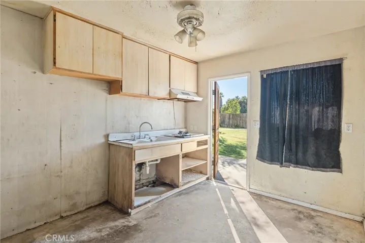 831 W Lugonia, Redlands, California 92374
