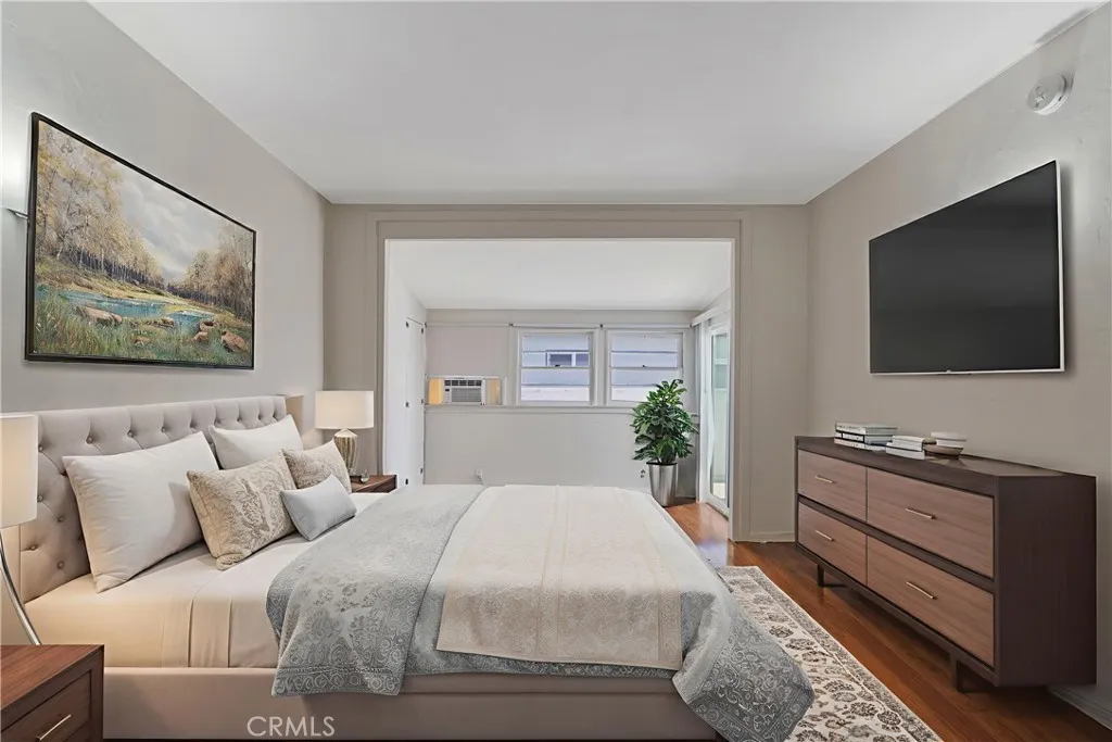 10636 Ayres Avenue, Los Angeles, California 90064 home-pic-2