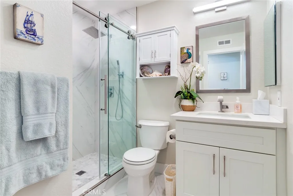 142 Port Royal, Riverside, California 92506 home-pic-19