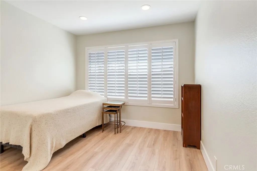 142 Port Royal, Riverside, California 92506 home-pic-18