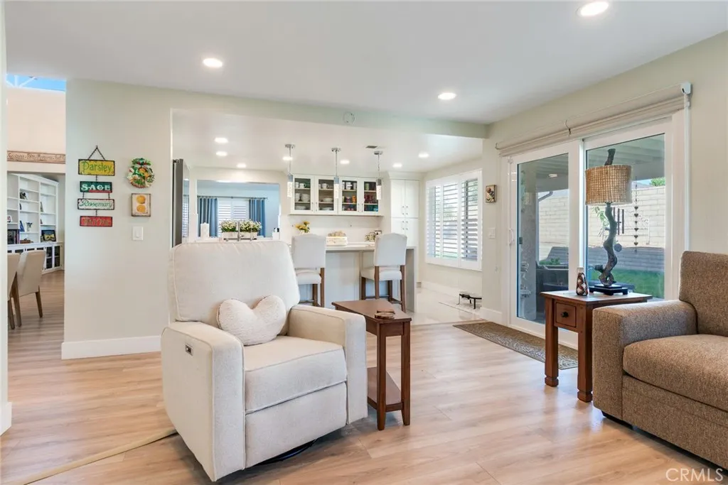 142 Port Royal, Riverside, California 92506 home-pic-9