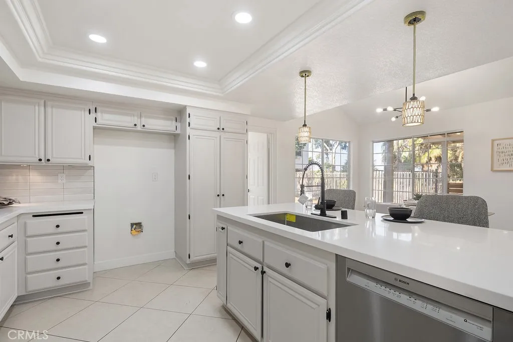 15425 Brookview Court, Riverside, California 92504 home-pic-25