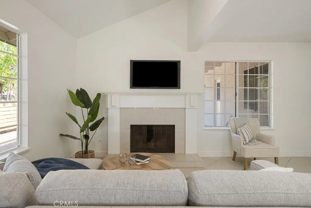 15425 Brookview Court, Riverside, California 92504 home-pic-17