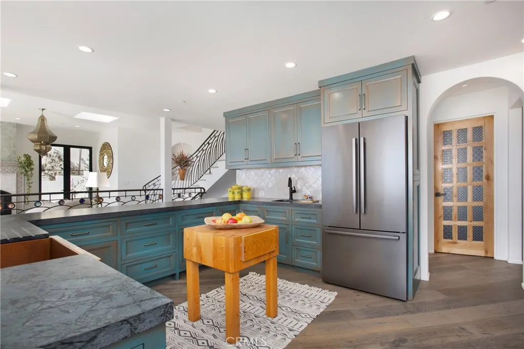 825 Coast View, Laguna Beach, California 92651 home-pic-12