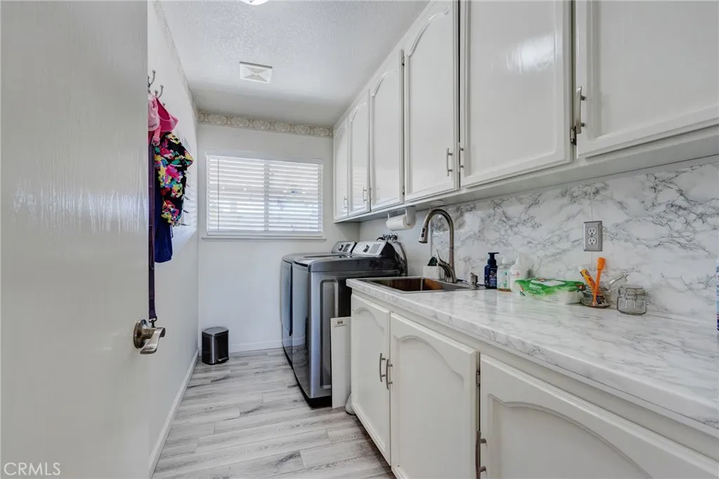 19783 Lara Lane, Apple Valley, California 92308 home-pic-18