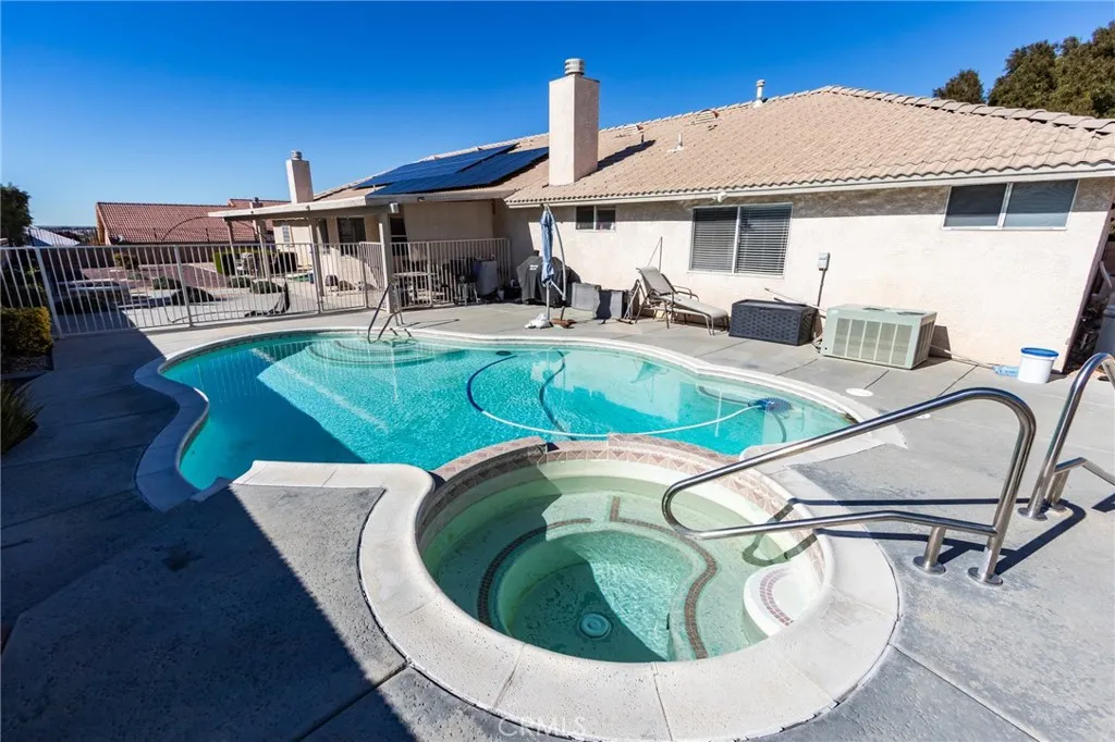 19783 Lara Lane, Apple Valley, California 92308 home-pic-37