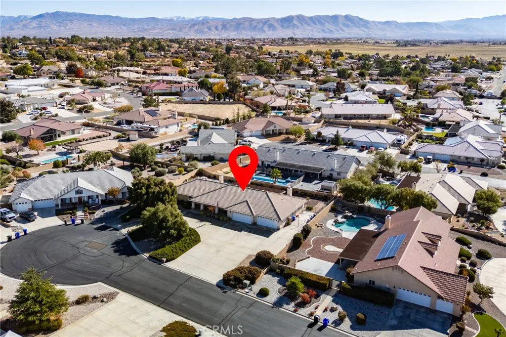 19783 Lara Lane, Apple Valley, California 92308 home-pic-7