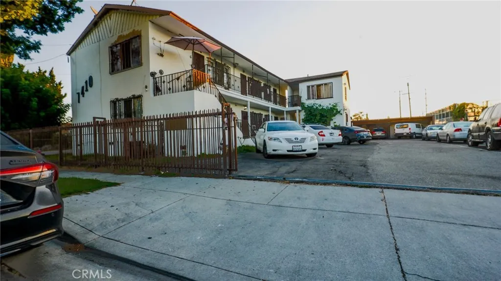 7410 Marbrisa, Huntington Park, California 90255 home-pic-0