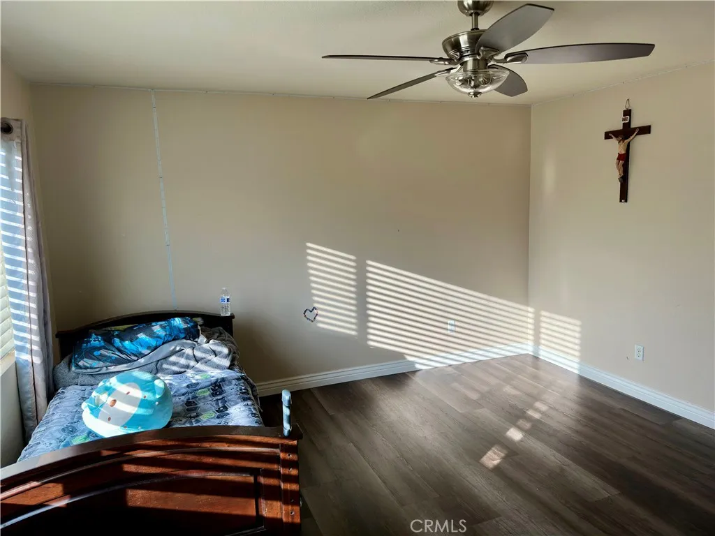 1752 El Nido, Perris, California 92571 home-pic-24