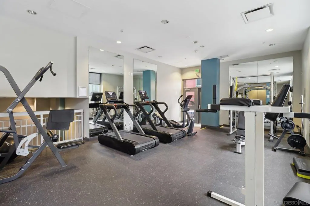 300 W Beech St 1105, San Diego, California 92101 home-pic-49