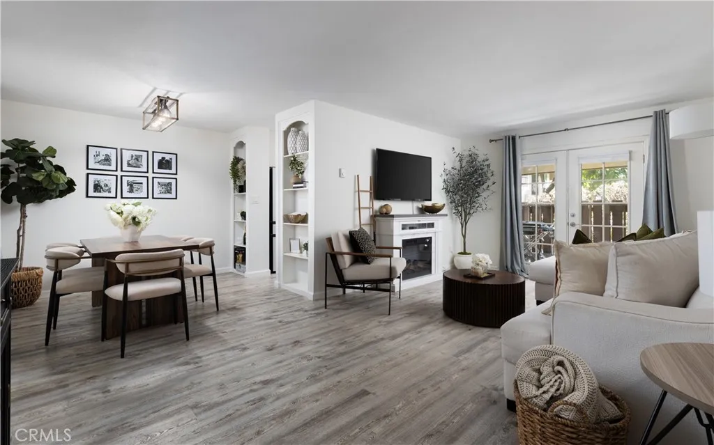 12200 Montecito Rd D104, Seal Beach, California 90740 home-pic-2