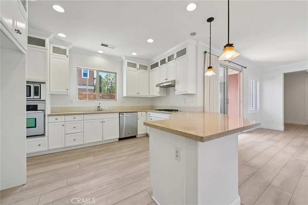 21 Canoe, Irvine, California 92618 home-pic-7