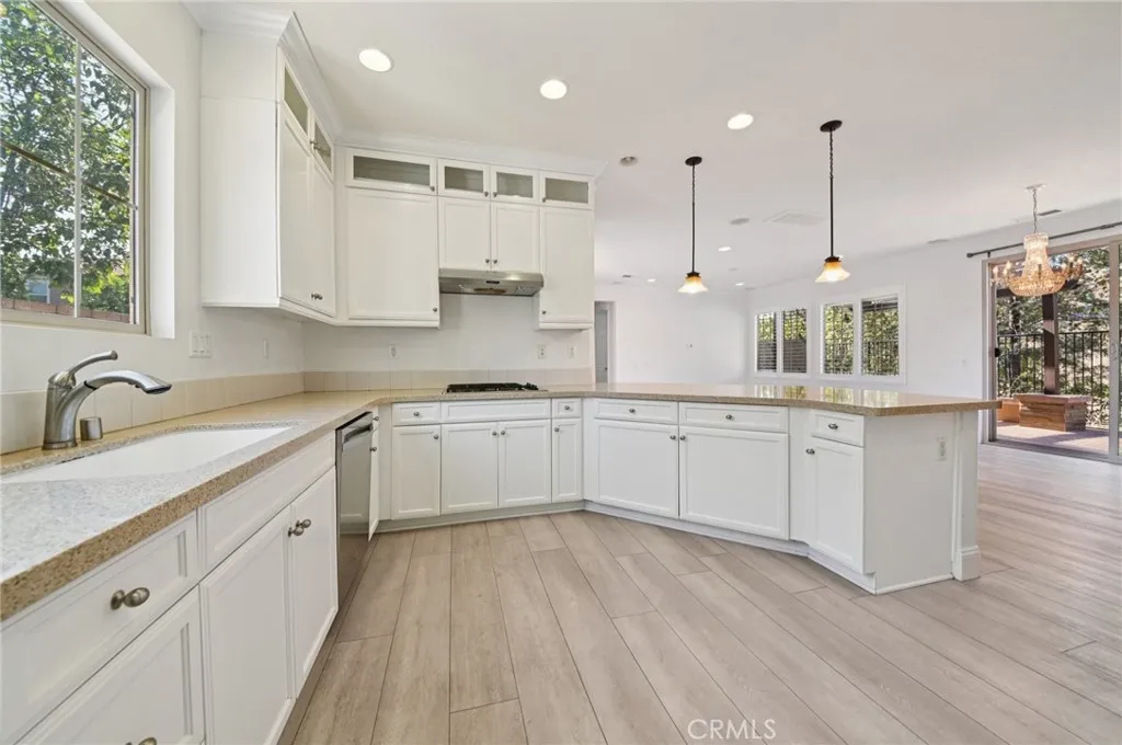 21 Canoe, Irvine, California 92618 home-pic-9
