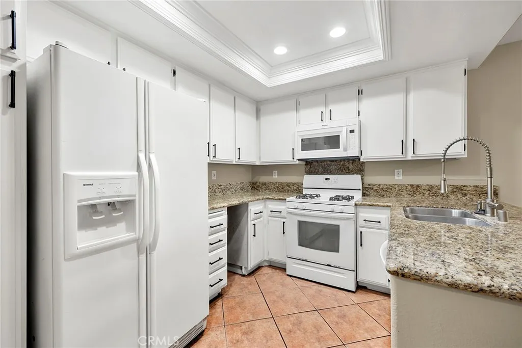 6525 E Camino, Anaheim, California 92807 home-pic-4