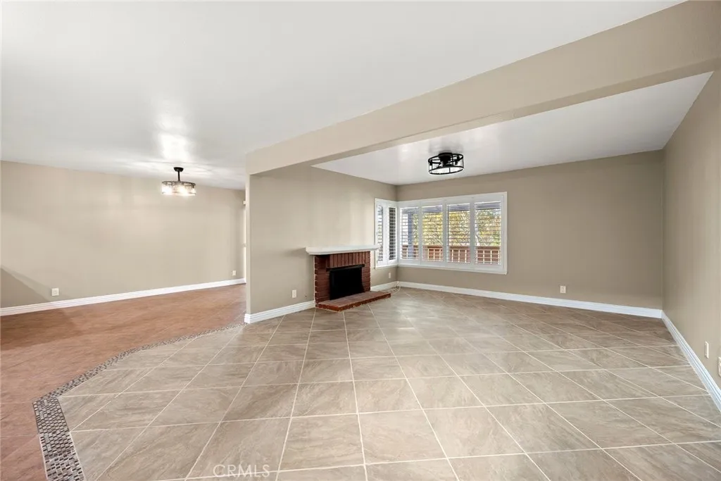 6525 E Camino, Anaheim, California 92807 home-pic-2