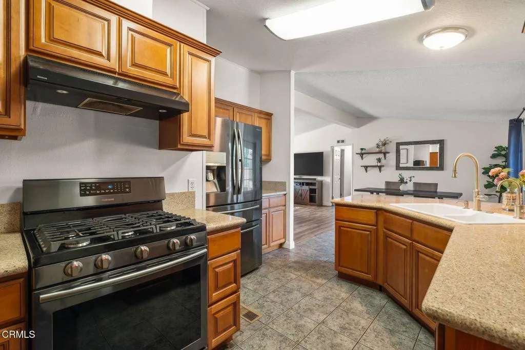 1025 Cachuma Avenue 59, Ventura, California 93004 home-pic-6