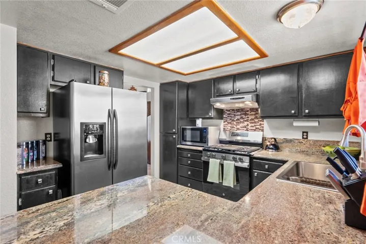 5353 Karling, Palmdale, California 93552