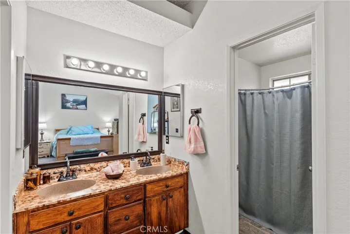 5353 Karling, Palmdale, California 93552