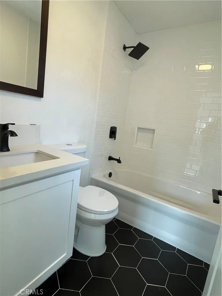 760 W 97th, Los Angeles, California 90044 home-pic-6