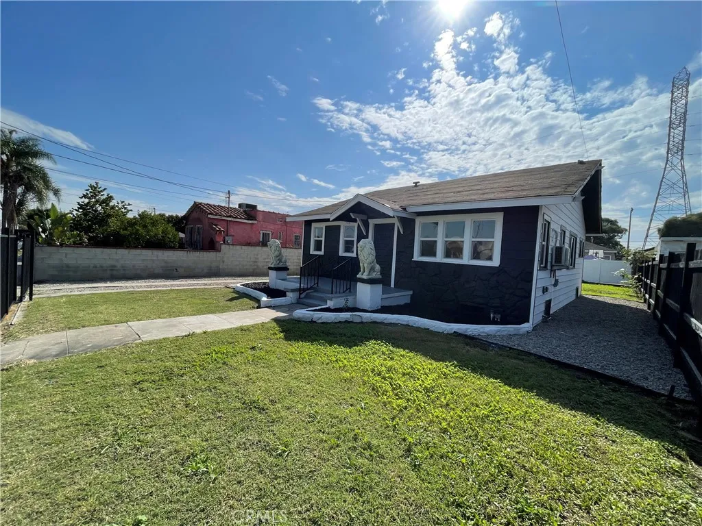 760 W 97th, Los Angeles, California 90044 home-pic-1