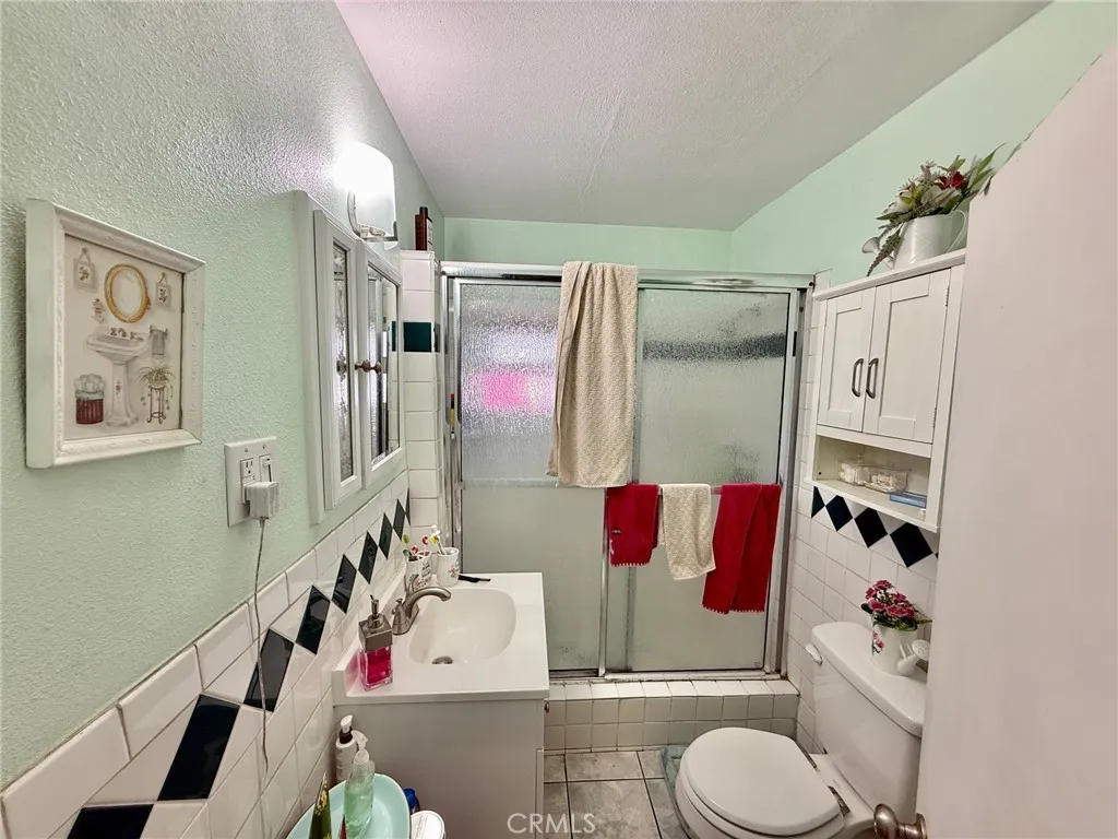 547 Texas, Pomona, California 91768 home-pic-7