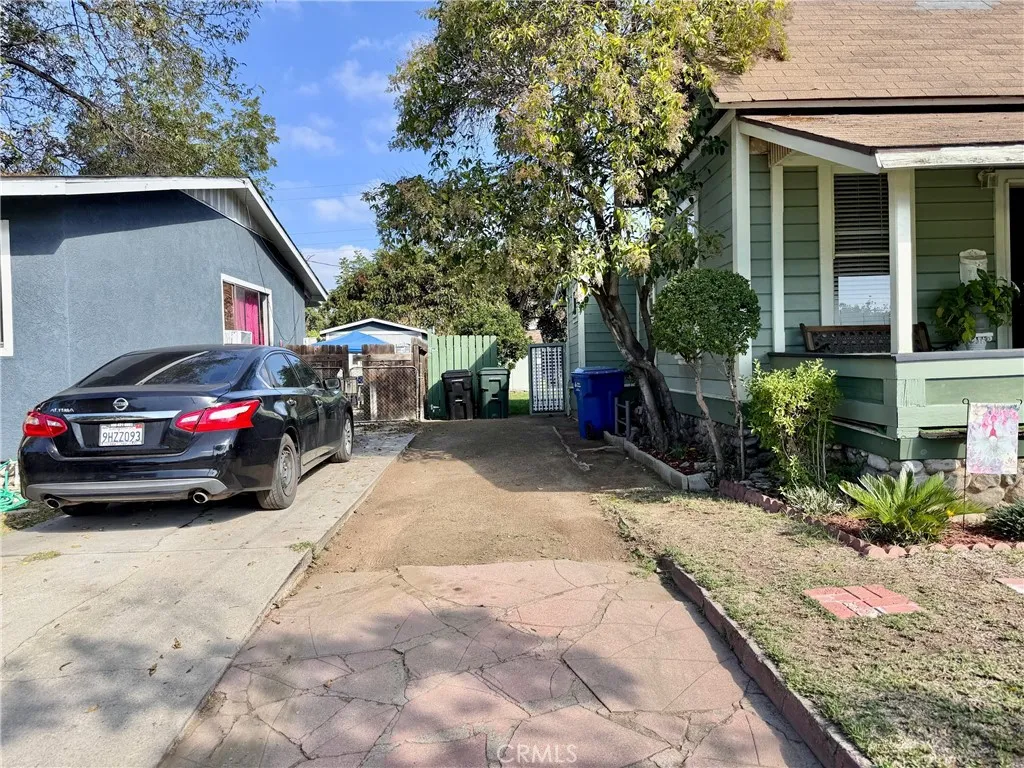 547 Texas, Pomona, California 91768 home-pic-9