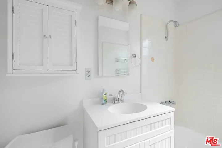 3493 Meier Street, Los Angeles, California 90066