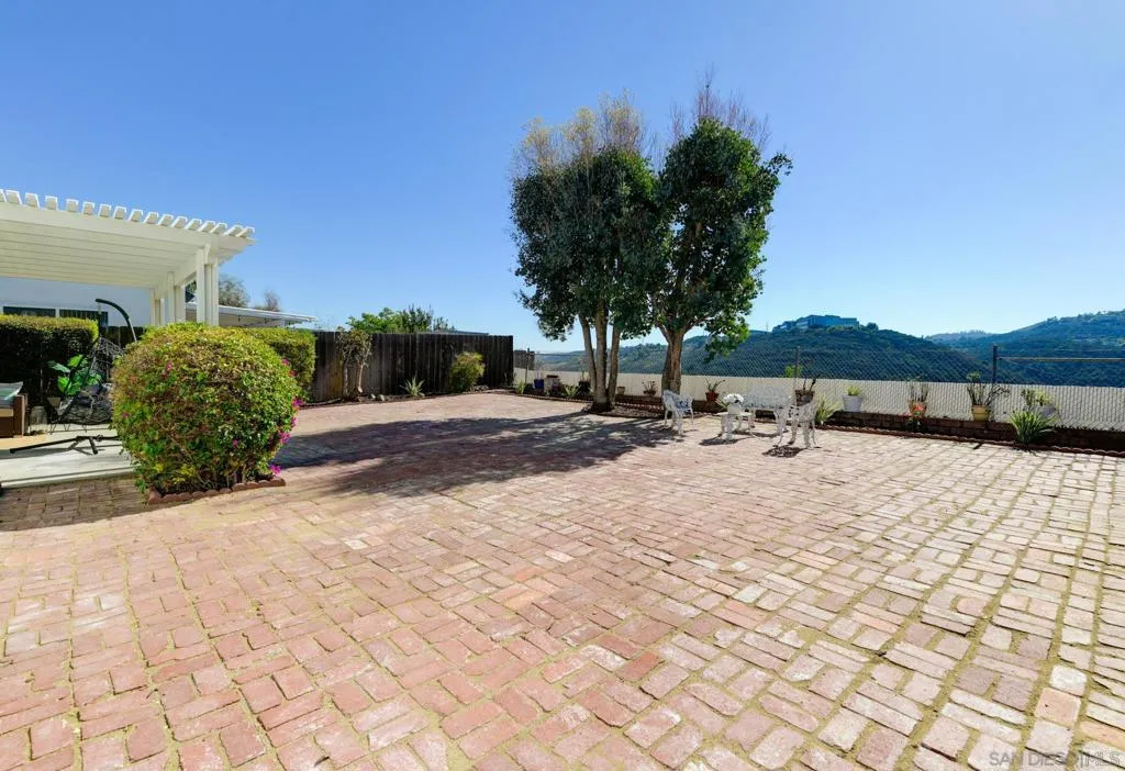 9789 Paseo Montril, San Diego, California 92129 home-pic-30