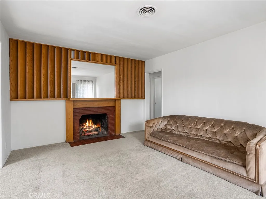 6633 Riverton Avenue, North Hollywood, California 91606 home-pic-11