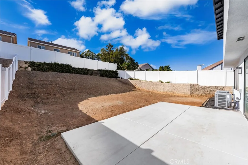 3704 Howe, Corona, California 92881 home-pic-25
