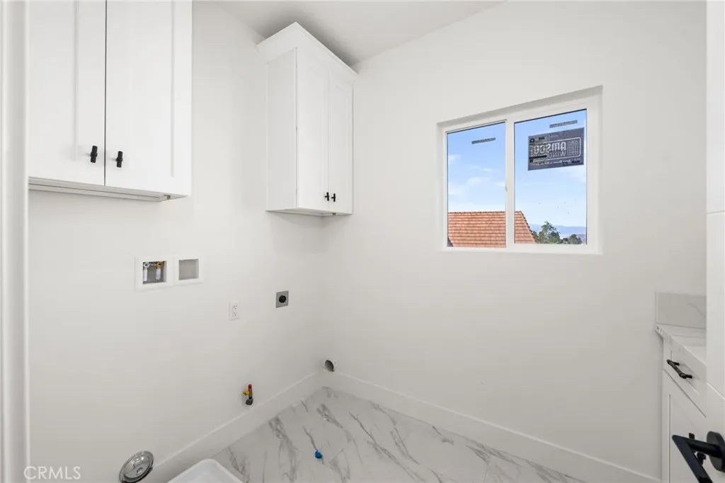 3704 Howe, Corona, California 92881 home-pic-17