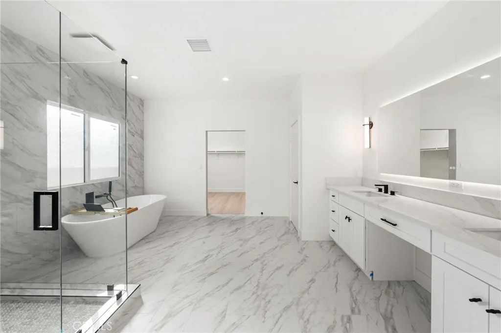 3704 Howe, Corona, California 92881 home-pic-12