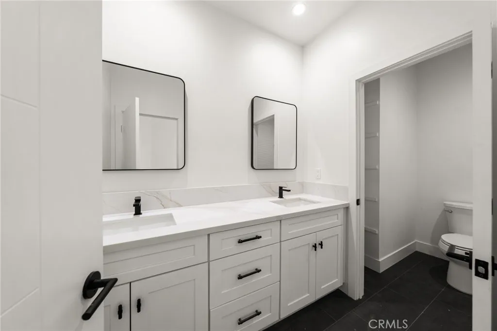3704 Howe, Corona, California 92881 home-pic-16