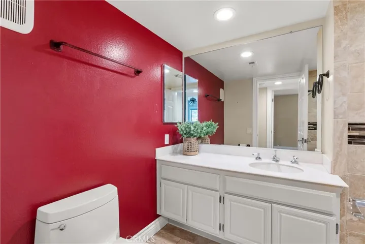 26061 Blascos, Mission Viejo, California 92691