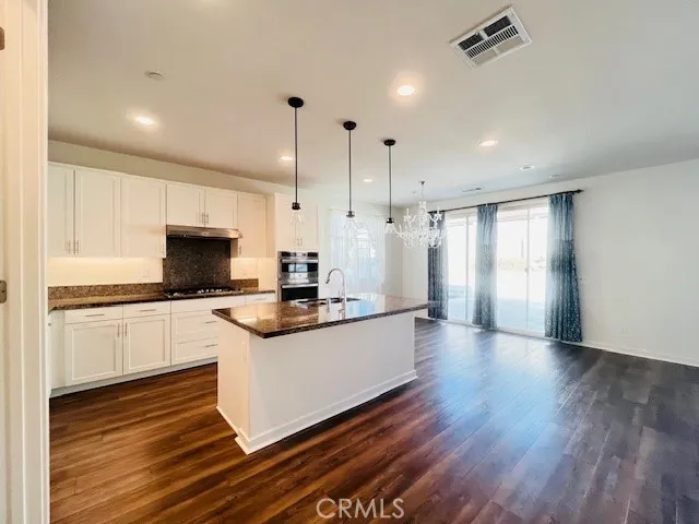 28813 Chapparal Court, Canyon Country, California 91350 home-pic-6