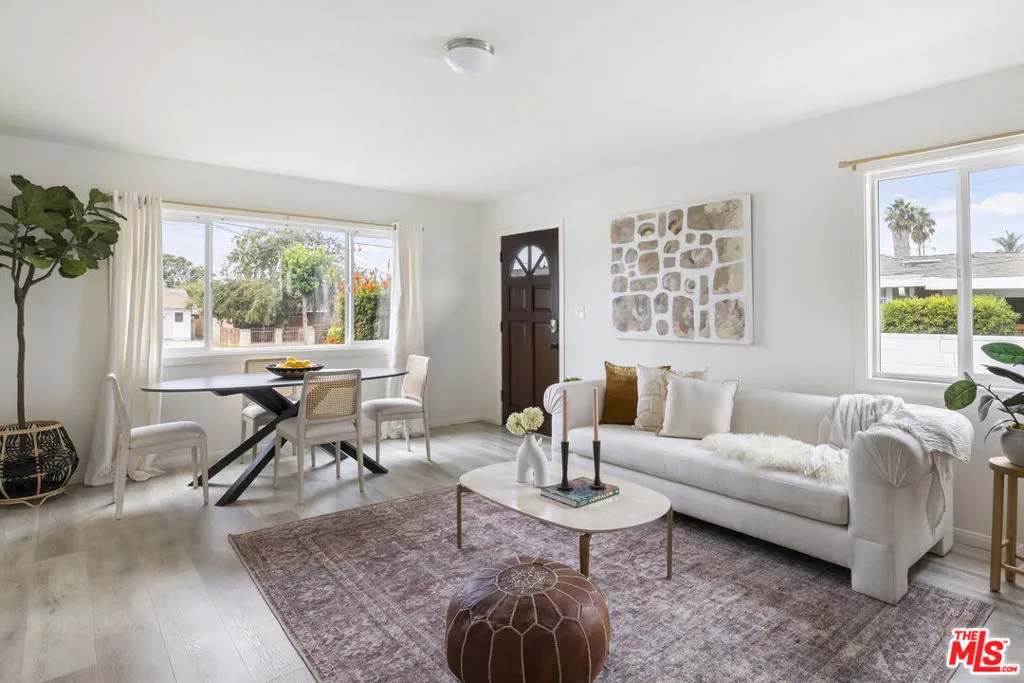 1551 W 122nd Street, Los Angeles, California 90047 home-pic-0