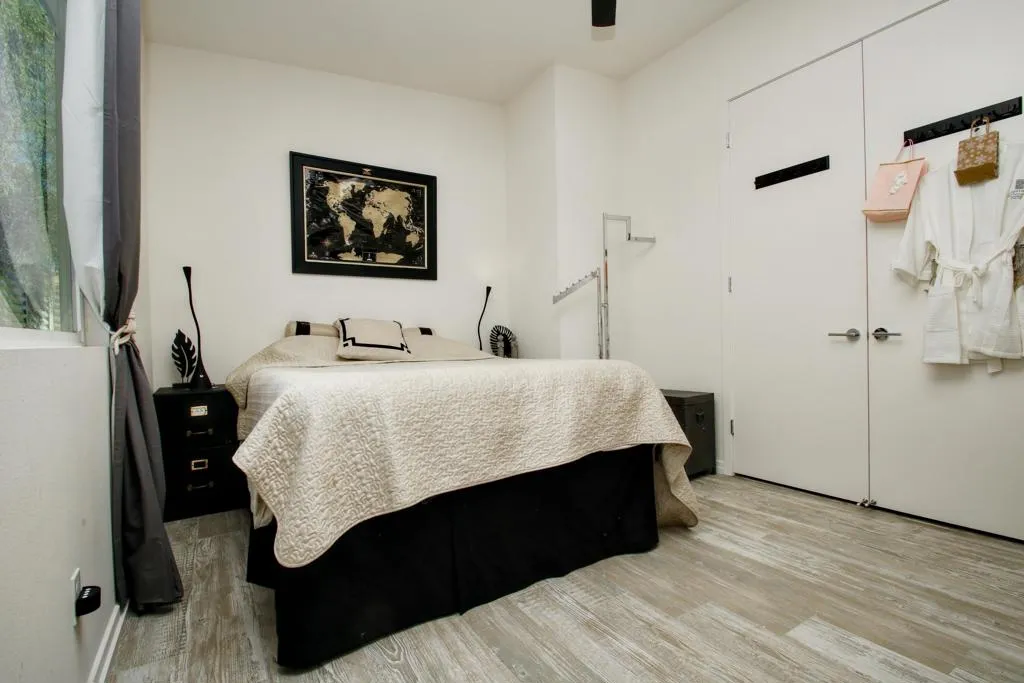 13868 Avenida La Vista, Desert Hot Springs, California 92240 home-pic-26