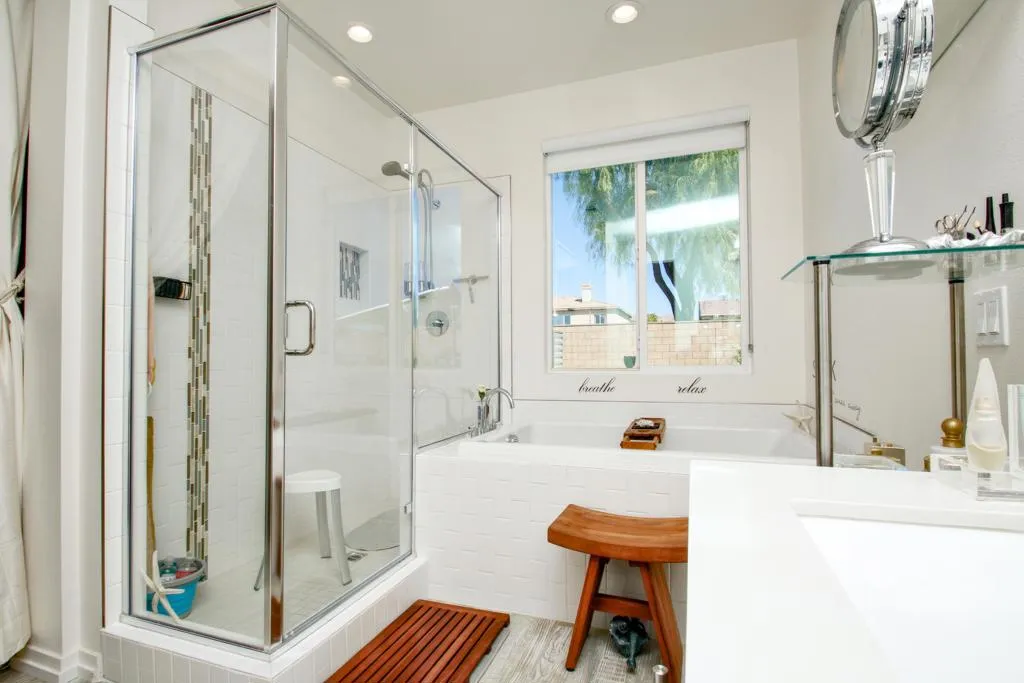 13868 Avenida La Vista, Desert Hot Springs, California 92240 home-pic-20