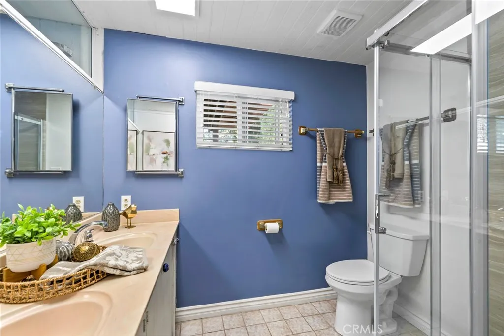 457 Chester Place, Pomona, California 91768 home-pic-21