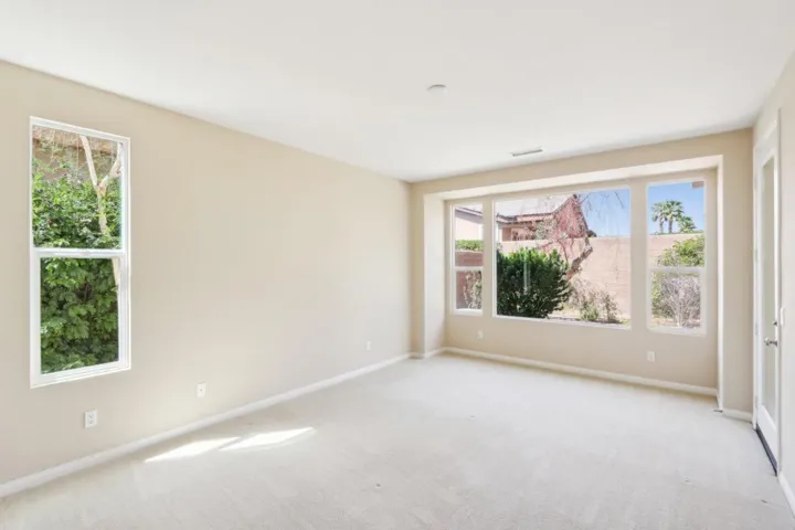 17-web-or-mls-Rustic Canyon Dr-28032025-