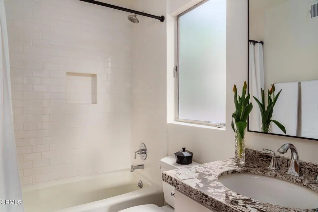 1256 Club House Drive, Pasadena, California 91105 home-pic-34