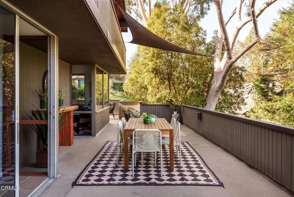 1256 Club House Drive, Pasadena, California 91105 home-pic-45