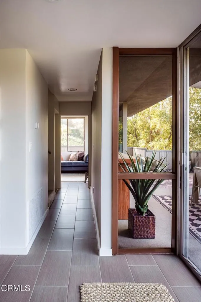 1256 Club House Drive, Pasadena, California 91105 home-pic-20