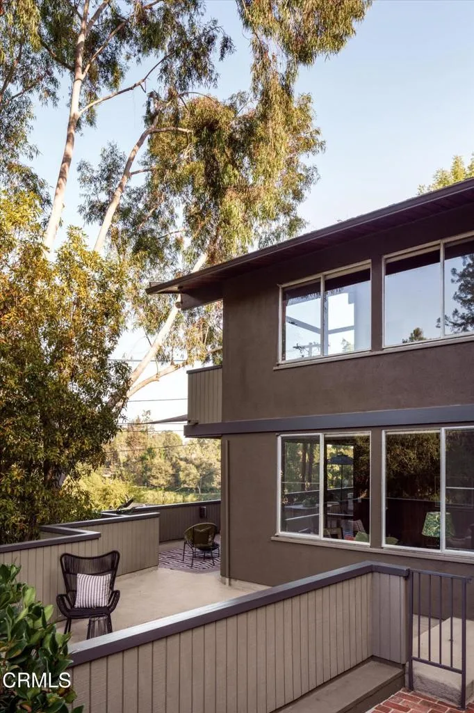 1256 Club House Drive, Pasadena, California 91105 home-pic-24