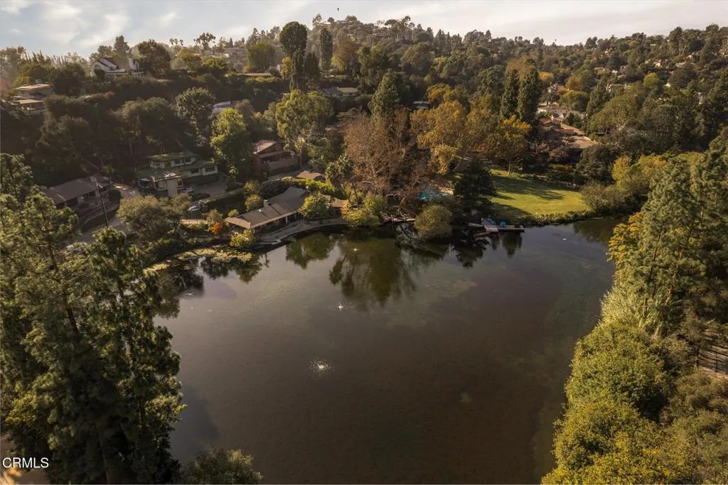 1256 Club House Drive, Pasadena, California 91105 home-pic-3