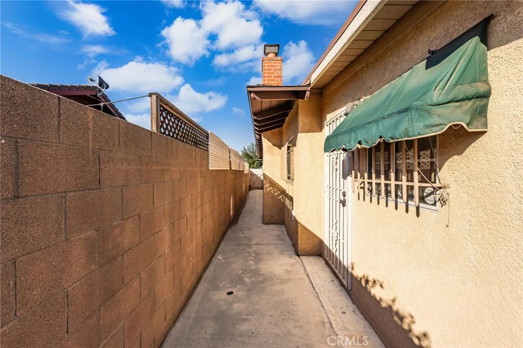 9647 Kempster Avenue, Fontana, California 92335 home-pic-34