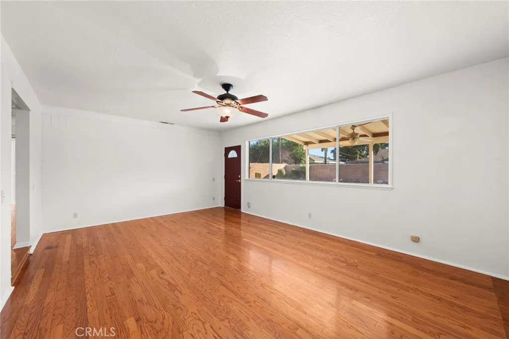 9647 Kempster Avenue, Fontana, California 92335 home-pic-17
