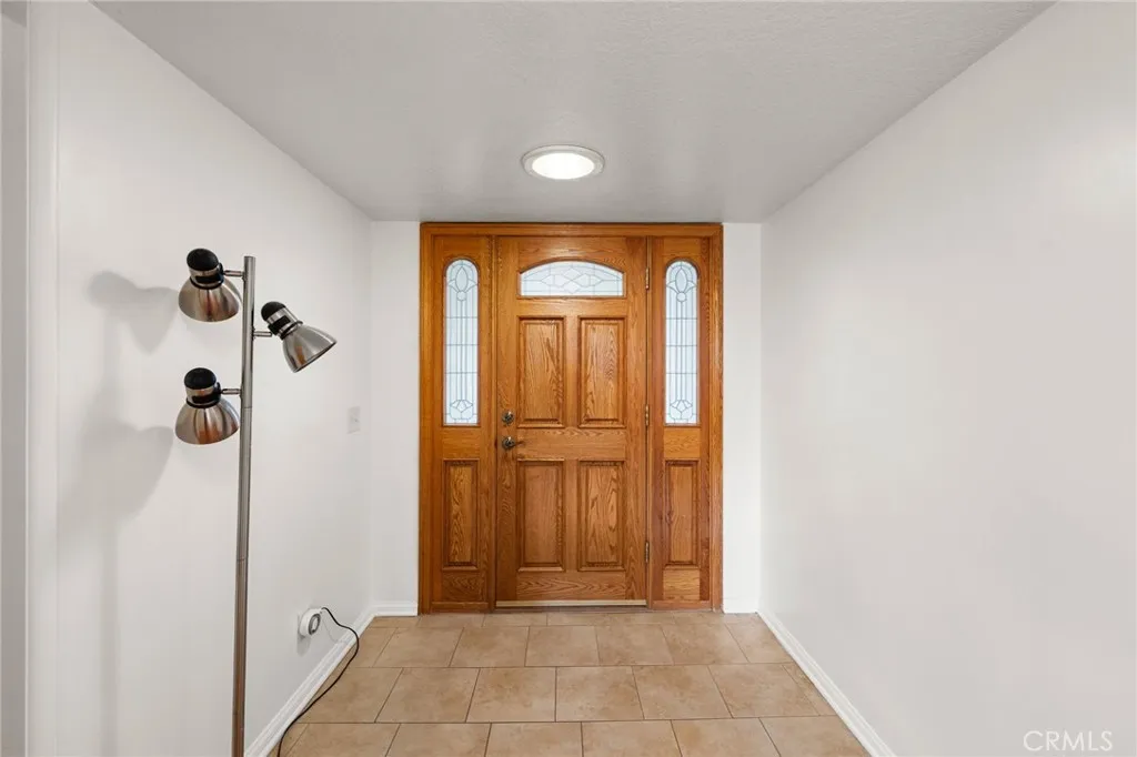 9647 Kempster Avenue, Fontana, California 92335 home-pic-19